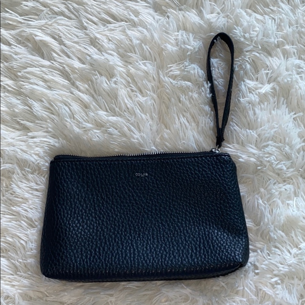Black wristlet